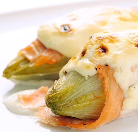 Endives gratinées au saumon et au mascarpone