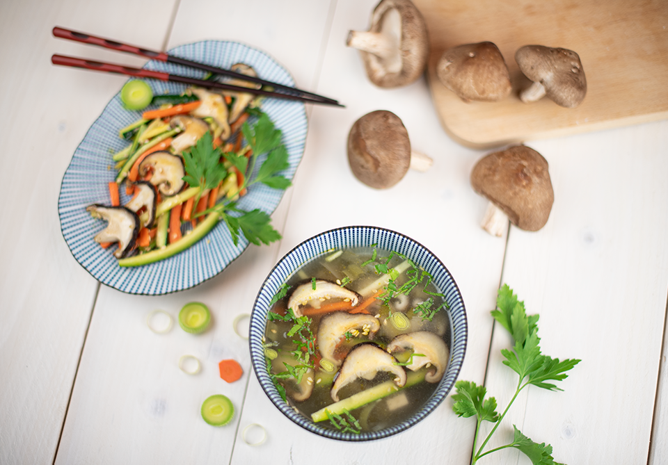 Soupe miso de tofu, gingembre et shiitake